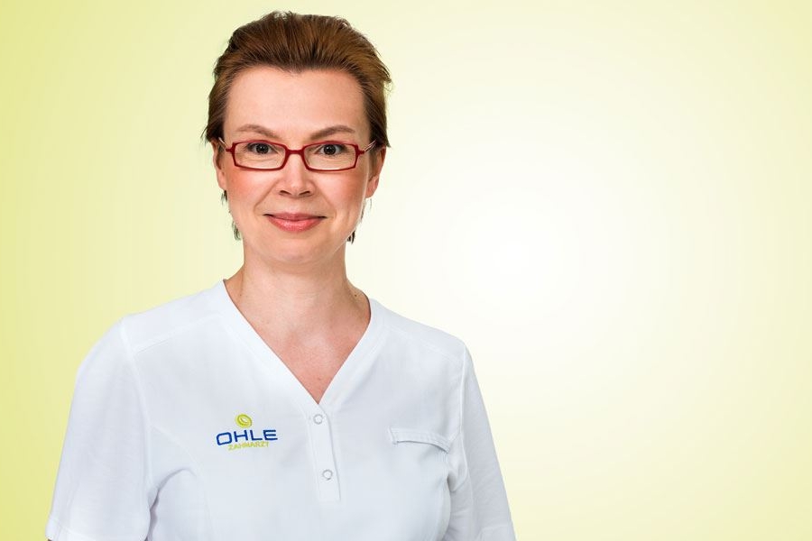 Olga, Zahnmedizinische Fachangestellte Olga, Zahnmedizinische Fachangestellte